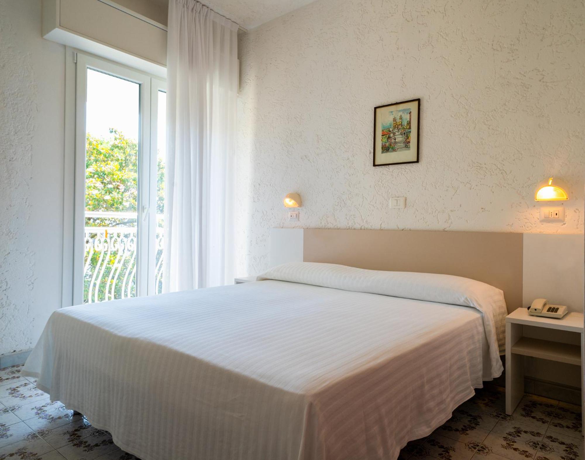 Hotel Marconi 卡托利卡 外观 照片