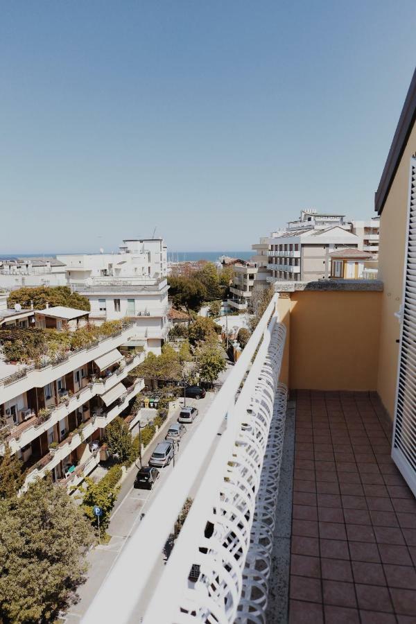 Hotel Marconi 卡托利卡 外观 照片
