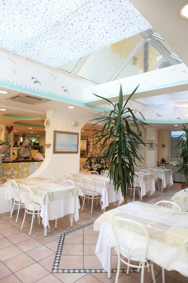 Hotel Marconi 卡托利卡 外观 照片